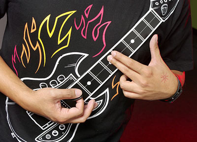RockGuitarShirt02.jpg