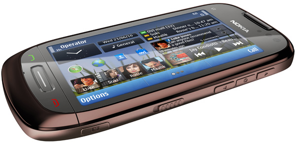 NokiaC7-01_06.jpg