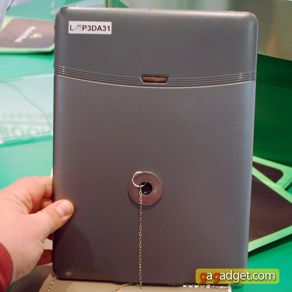 PocketBookPro903_02.jpg