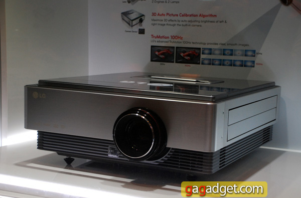 LG_IFA2010_57.jpg