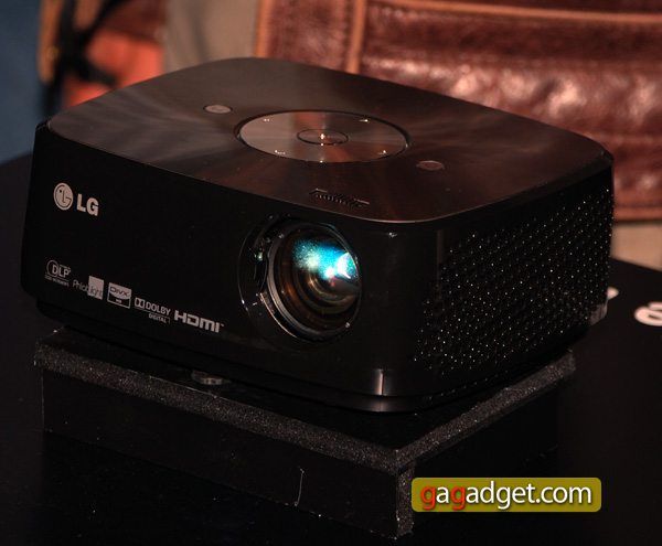 LG_IFA2010_60.jpg