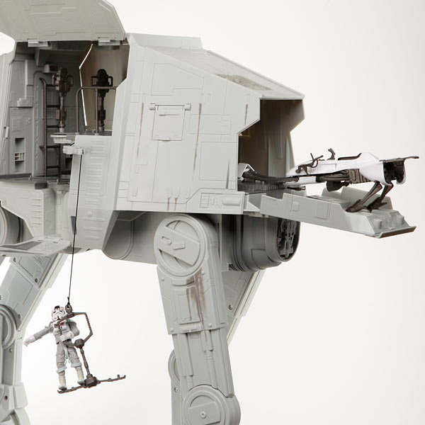 AT-AT_02.jpg
