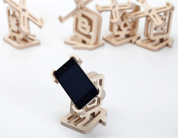 ICONICSTAND_06.jpg
