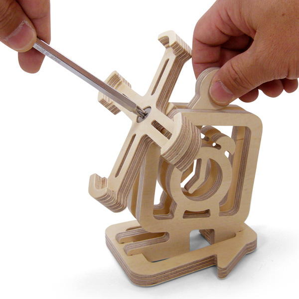 ICONICSTAND_08.jpg
