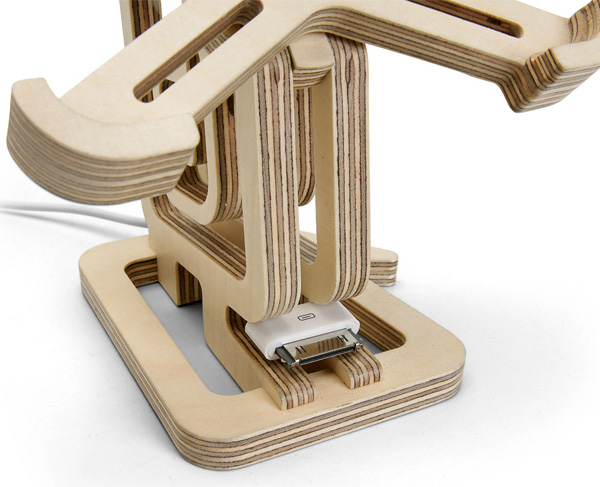 ICONICSTAND_11.jpg