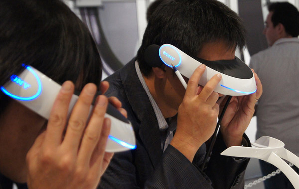 SonyCES2011_01.jpg