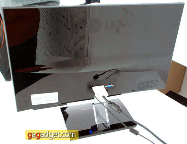 LG_E60_03.jpg