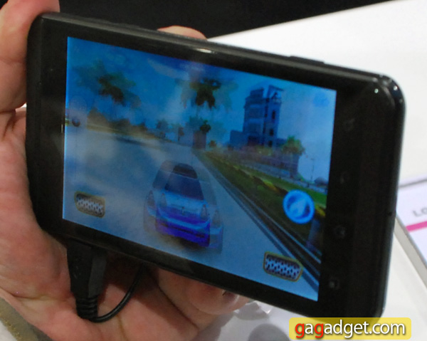 LG_Optimus3D_15.jpg