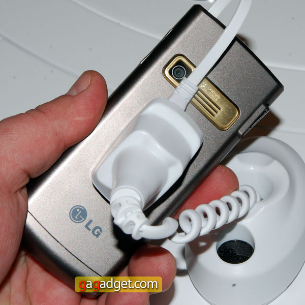 LG_S310_03.jpg