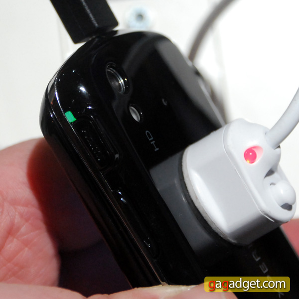 SonyEricssonPro_03.jpg