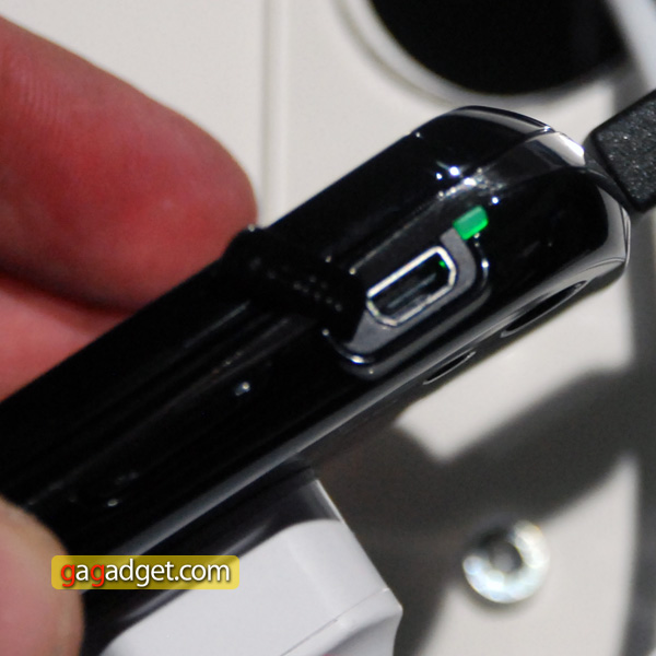 SonyEricssonPro_04.jpg