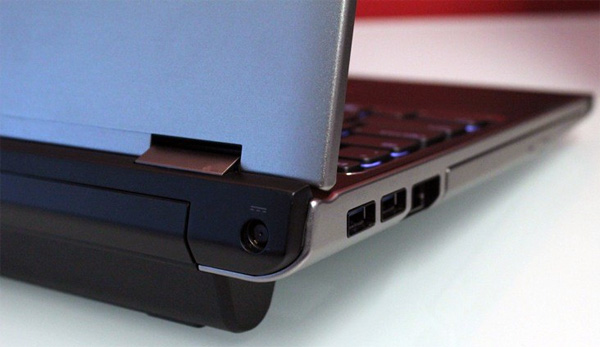 DellVostro3000_04.jpg