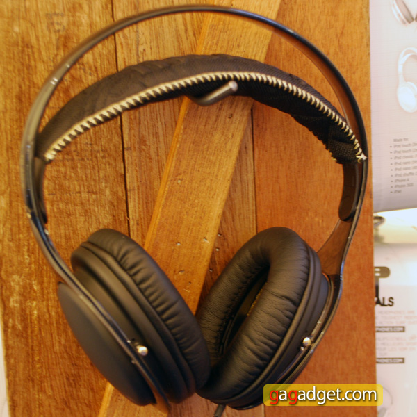 PhilipsHeadphones_05.jpg