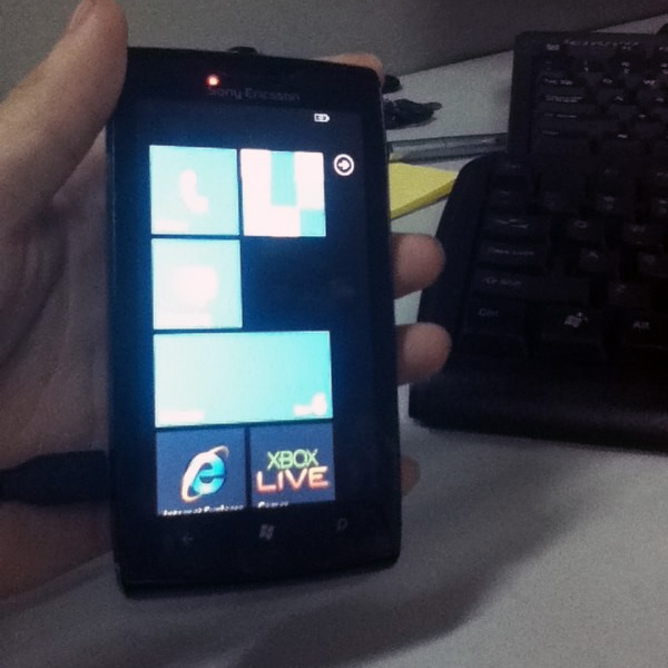 SonyEricssonWP7_02.jpg