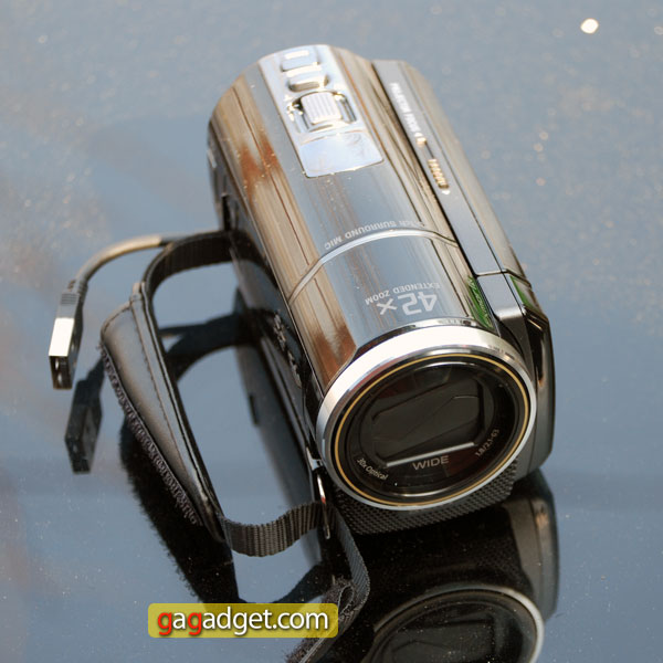 Sony2011_07.jpg