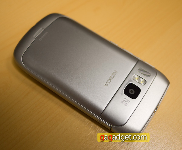 NokiaE6_04.jpg