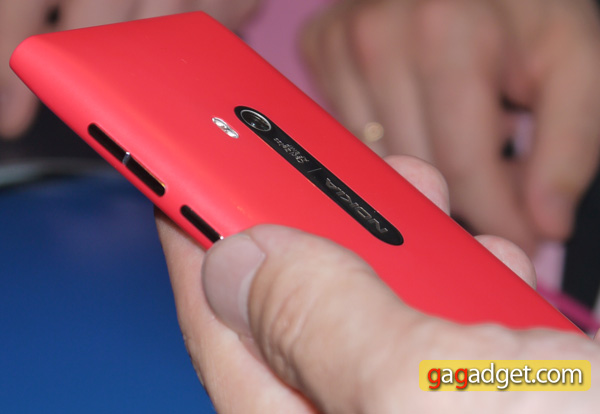 Nokia_N9_06.jpg