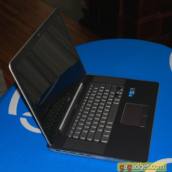 Dell_XPS_z15_02.jpg