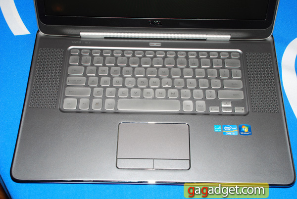 Dell_XPS_z15_03.jpg