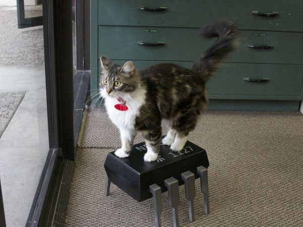 Footstool_03.jpg