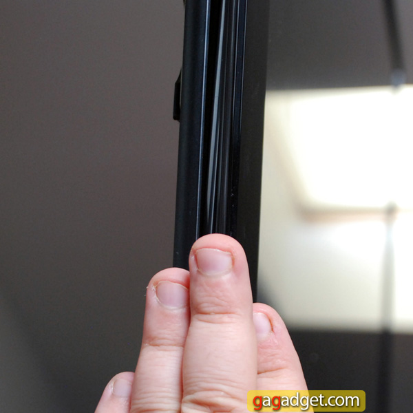 LG_42LW4500_07.jpg
