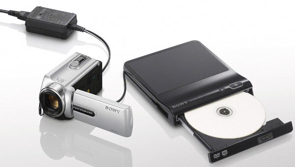 SonyHandycam-DCR-SR21E_04.jpg