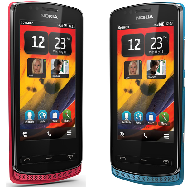 Nokia700_02.jpg