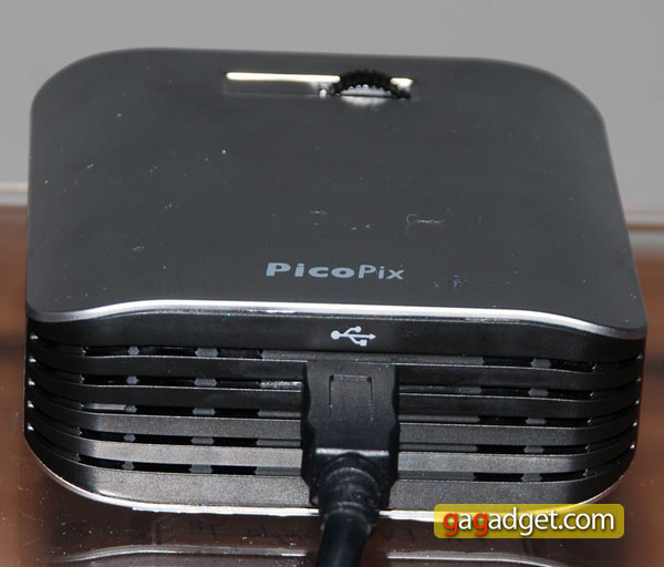 PhilipsPicoPix_P11_02.jpg