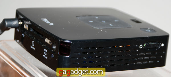 PhilipsPicoPix_P32_02.jpg