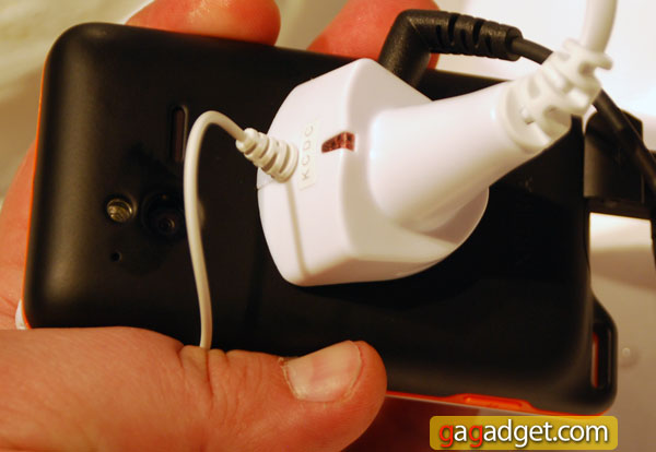 SonyEricssonXperiaActive_03.jpg