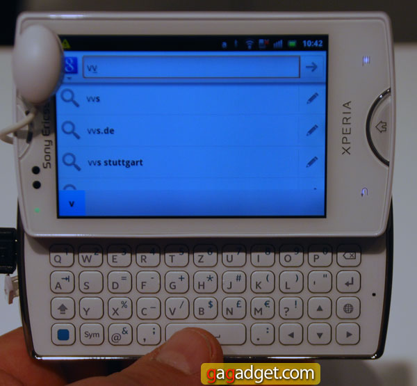 SonyEricssonXperiaMiniPro_02.jpg