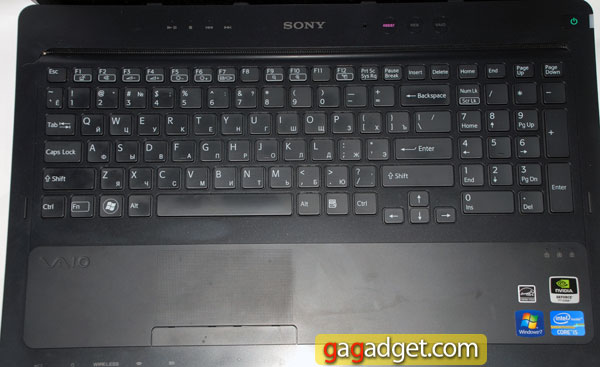 SonyVAIO_F22_07.jpg