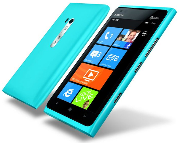 NokiaLumia900_02.jpg