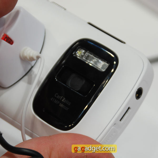 Nokia808_10.jpg