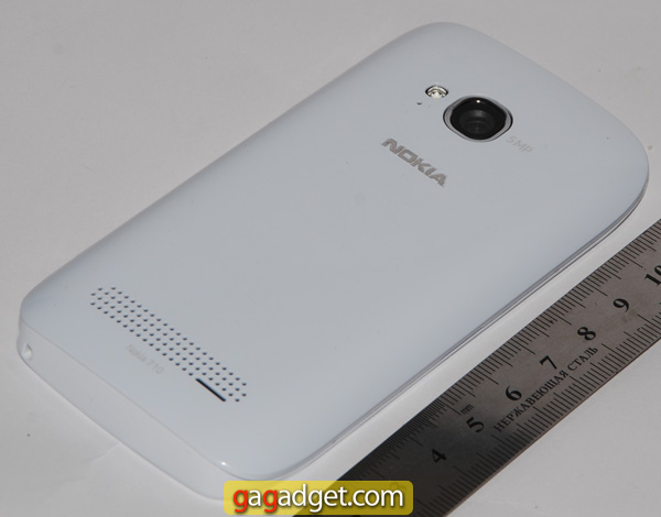 NokiaLumia710_03.jpg