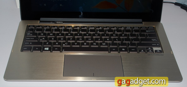 ASUS-Tablet-810-07.jpg