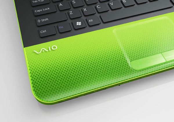 SonyVaioE_04.jpg