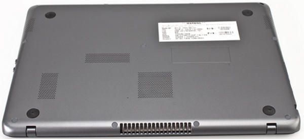 ToshibaSatelliteUltrabookBottom.jpg
