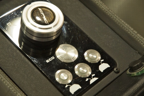new-york-2012-delorean-electric-08.jpg