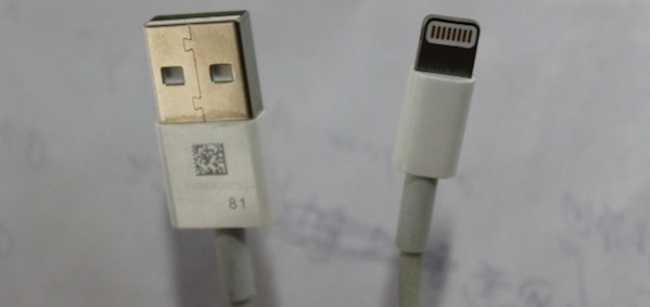 new_iphone_dock.jpeg