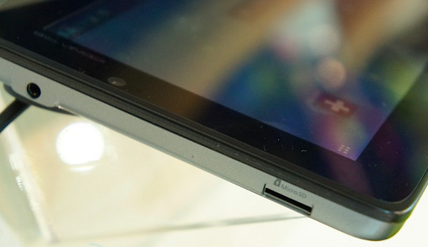 Acer_Iconia_TabA110_06.jpg