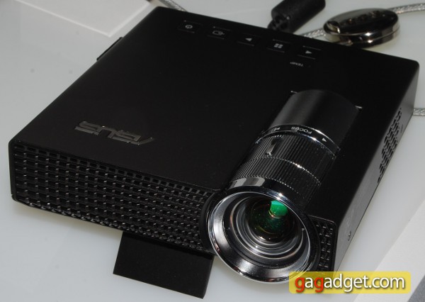AsusP1M_02.jpg