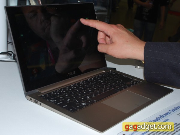 AsusZenbookPrimeUX21A_02.jpg