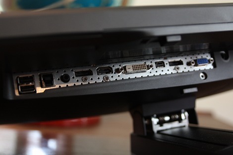 Dell_U2913WM_5.jpg