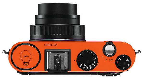 Leica-X2-Edition-Paul-Smith_3.jpg
