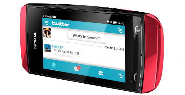 Nokia_Asha_306_03.jpg