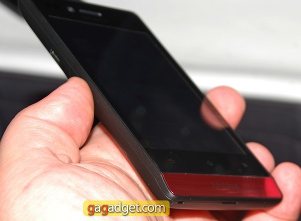 SonyXperiaMiro_03.jpg