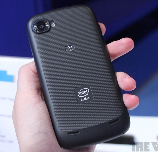 ZTE_Grand_X_3.jpg