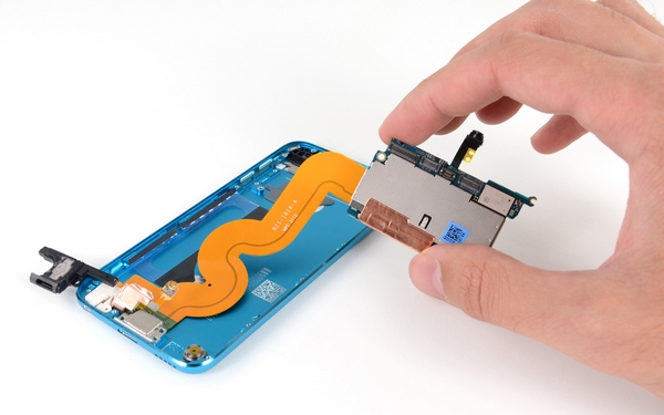 iFixit_iPod_touch_5G_17.jpg