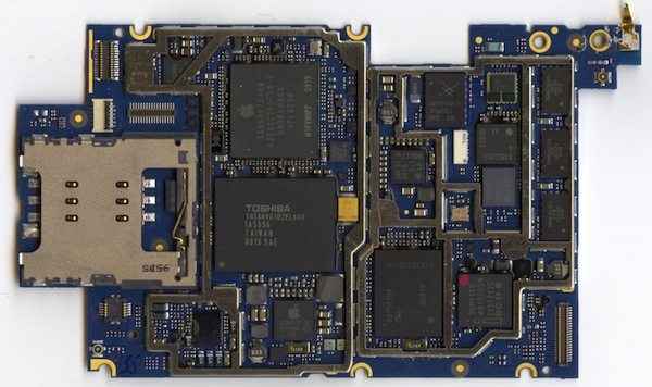 iphone_3gs_motherboard.jpeg